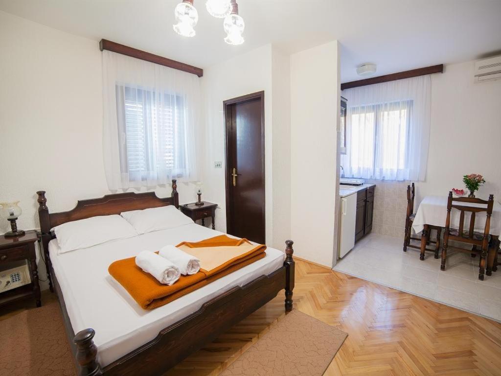 Guest House 4M Petrovac Oda fotoğraf